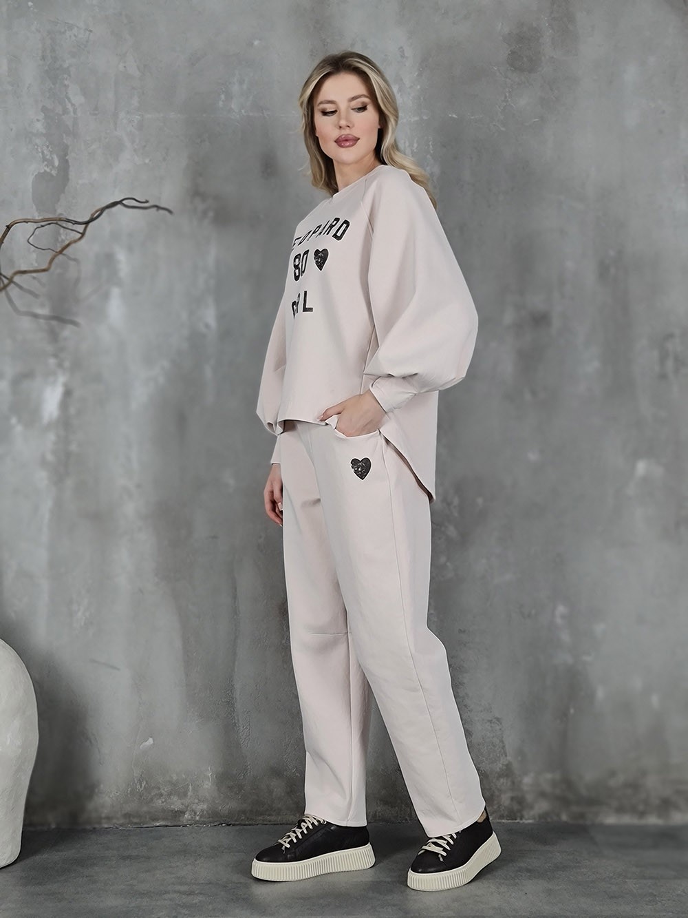 Костюм Philia loft штаны свитшот с надписью пудра , фотография №2