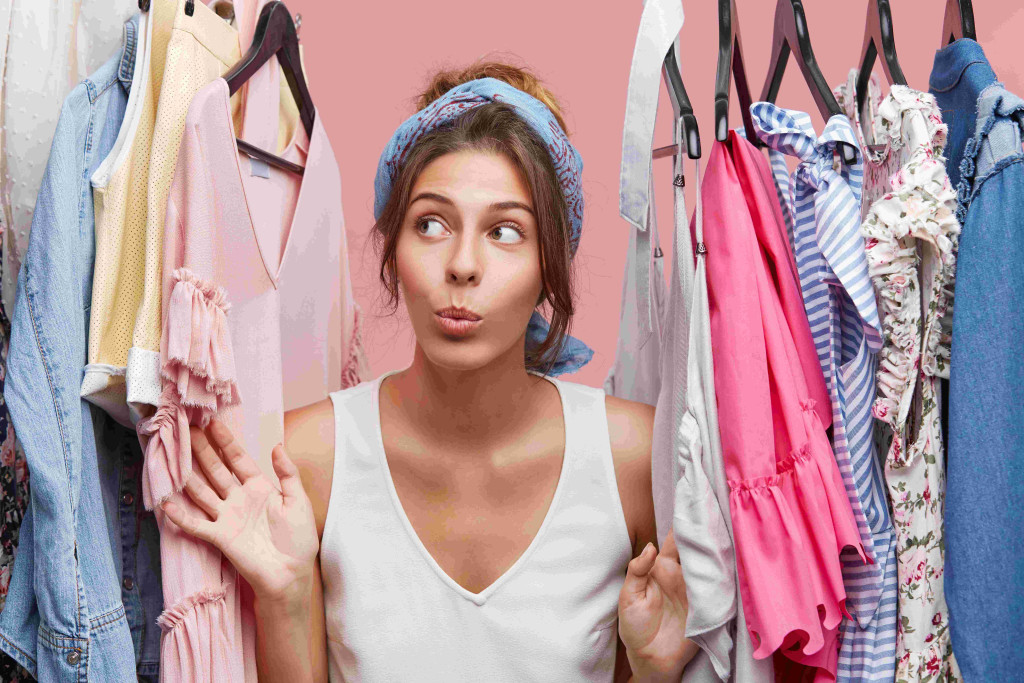 woman-fashion-having-many-clothes.jpg