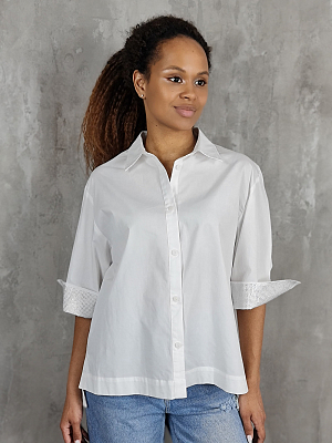 Рубашка J&J Couture с рукавом 3/4 и стразами на рукавах белая