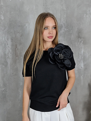 Джемпер Joleen с коротким рукавом и брошью в виде цветка черный