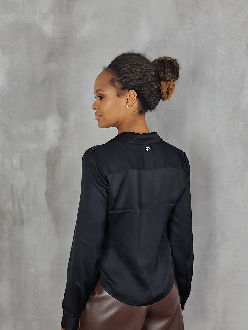 Рубашка Please укороченная атласная чёрная, фотография №4