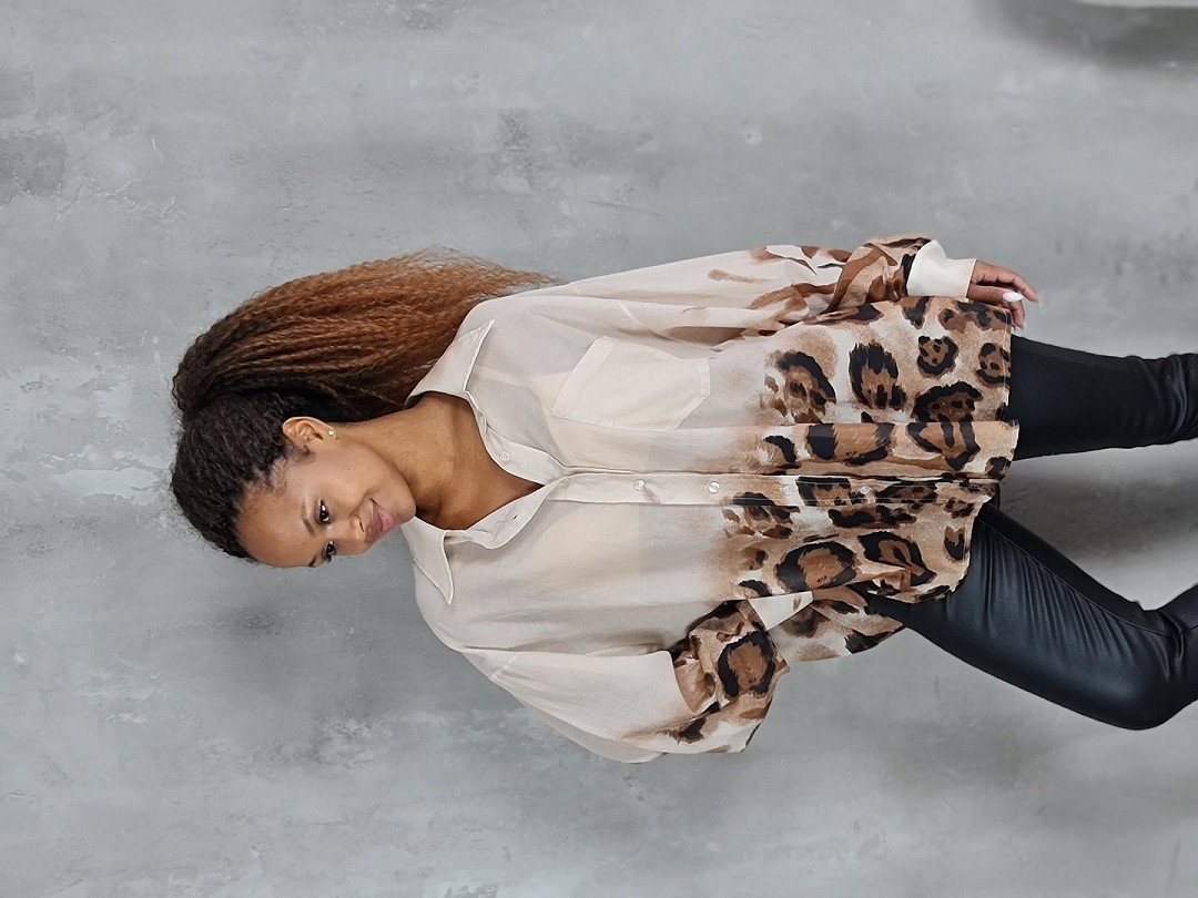 Рубашка MIHO'S c леопардом внизу бежевая, фотография №3