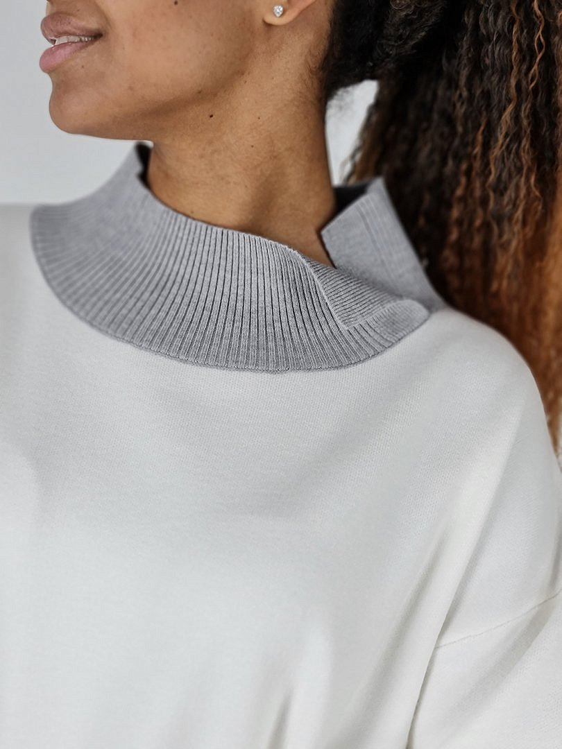 Костюм Melany двухцветный джемпер и брюки молочный/серый, фотография №3