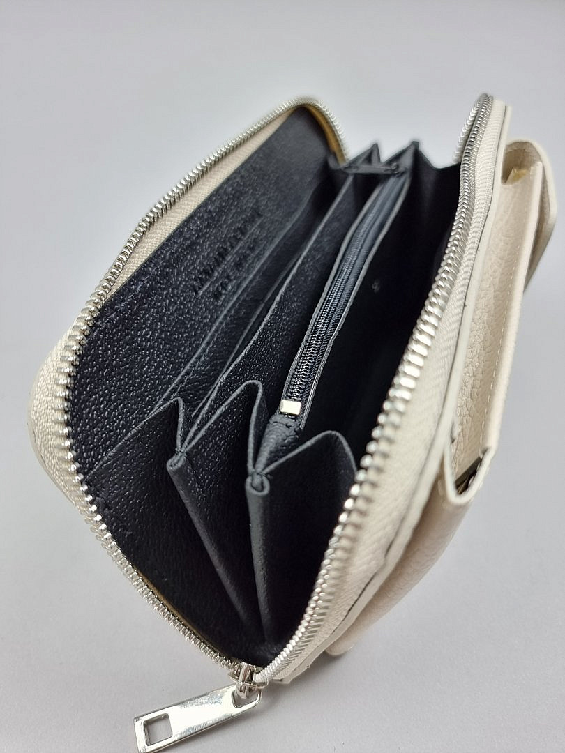 Сумка-клатч My Little Italy на ремешке бежевая, фотография №4