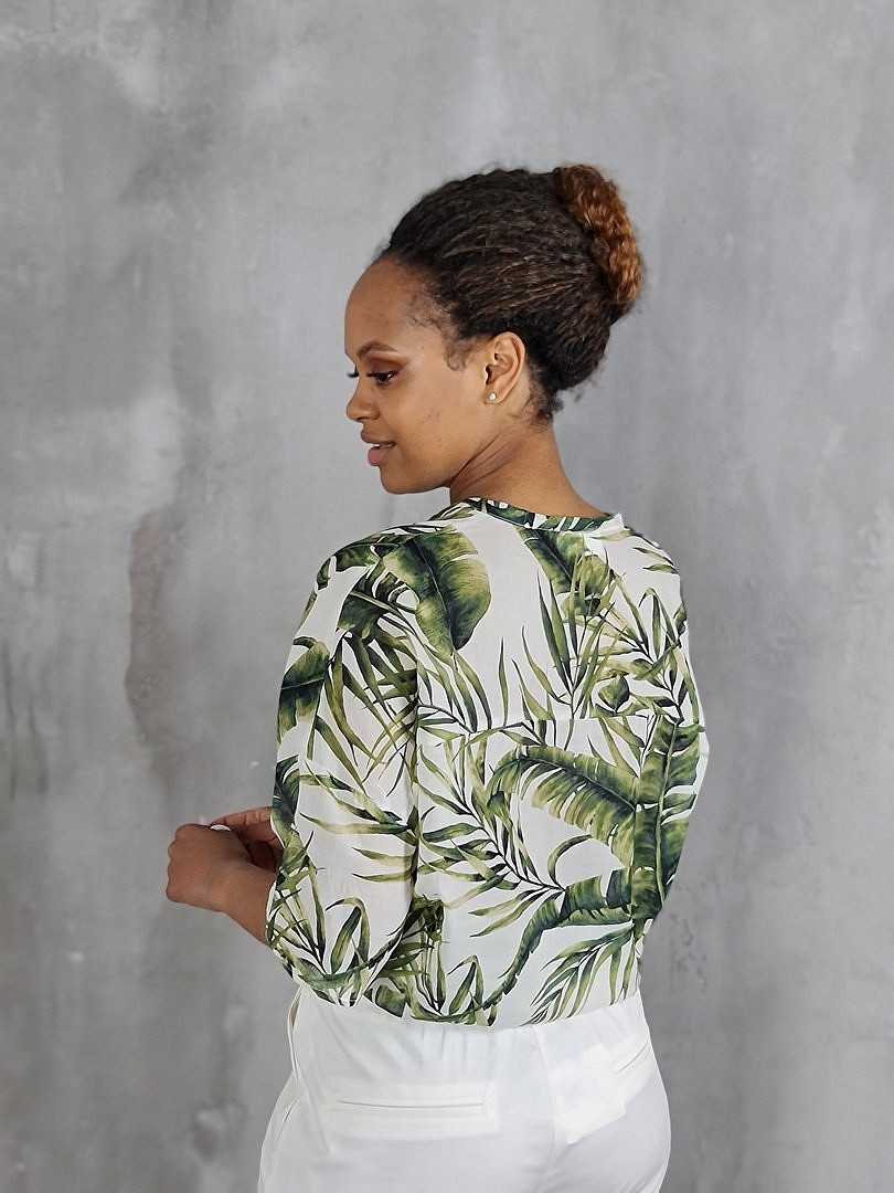 Рубашка Vicolo воздушная с завязками и принтом "Тропики" молочная/зелёная, фотография №3