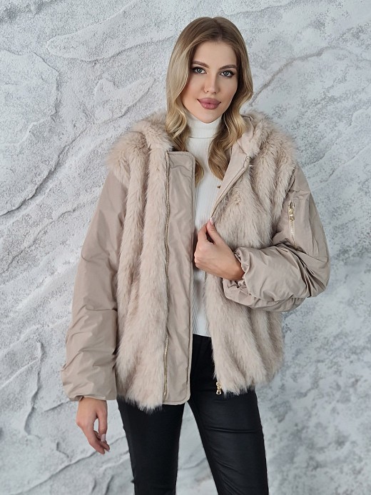 Куртка Vicolo с мехом и капюшоном бежевая
