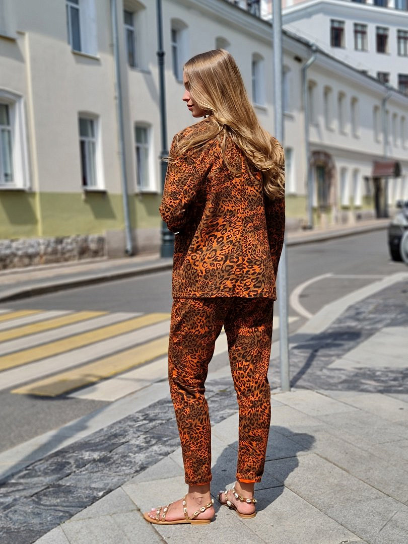 Костюм Naiif пиджак и брюки с леопардовым принтом оранжевый, фотография №3