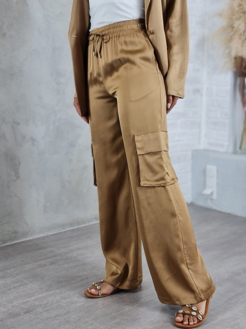 Костюм CLOTHÉ атласный рубашка и брюки карамель, фотография №3