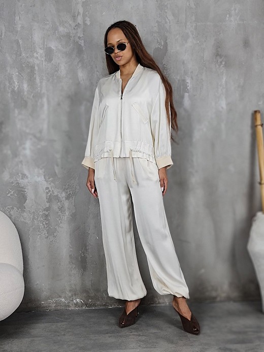 Костюм JNJ counture бомбер на молнии + брюки молочный