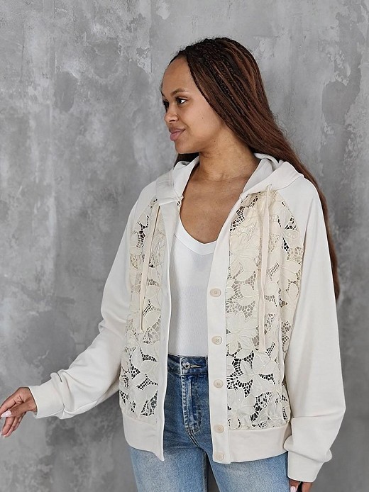 Толстовка MIHO'S на пуговицах с цветами сетчатыми и капюшоном кремовая