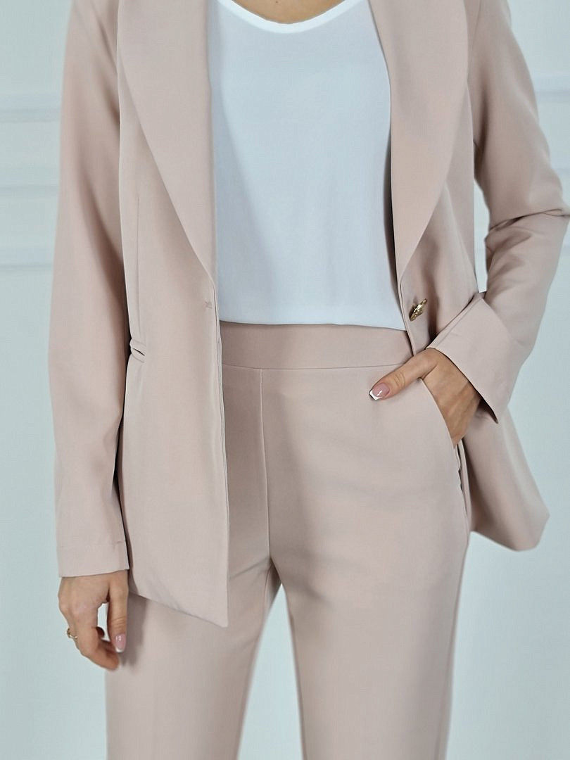Костюм Maryley пиждак и брюки на резинке пудровый , фотография №5