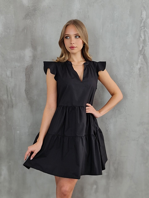 Платье BluRoyal с широким подолом и V-образным вырезом чёрное