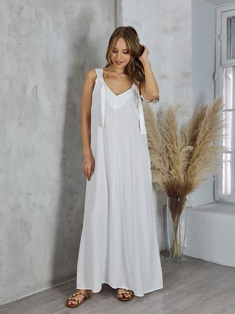 Сарафан CLOTHÉ с карманами и лаямками на завязках белый  , фотография №1