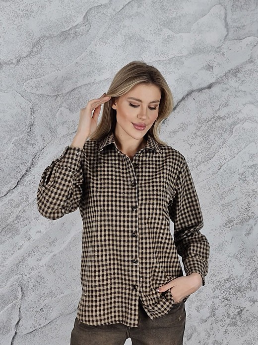 Рубашка BluRoyal с блестками в клетку бежевая 