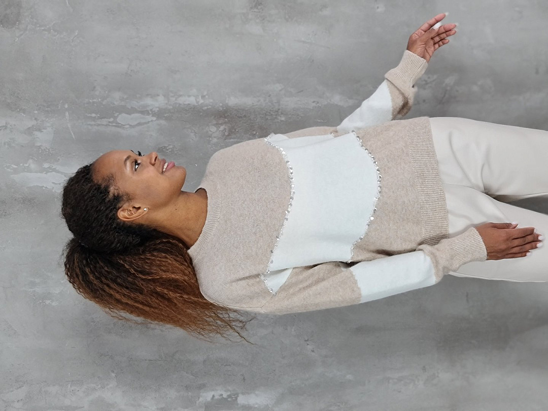  Джемпер J-Clair с белой полосой и паетками бежевый, фотография №3