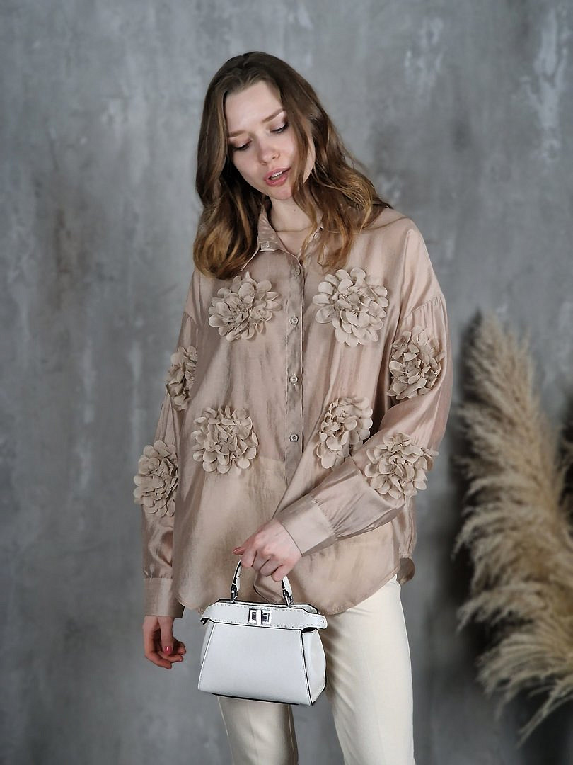 Рубашка J-Clair с пришитыми цветами бежевая, фотография №4