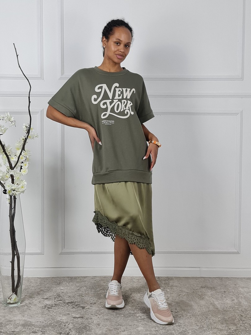 Платье-футболка MIHO'S с надписью "New york" оливка, фотография №1
