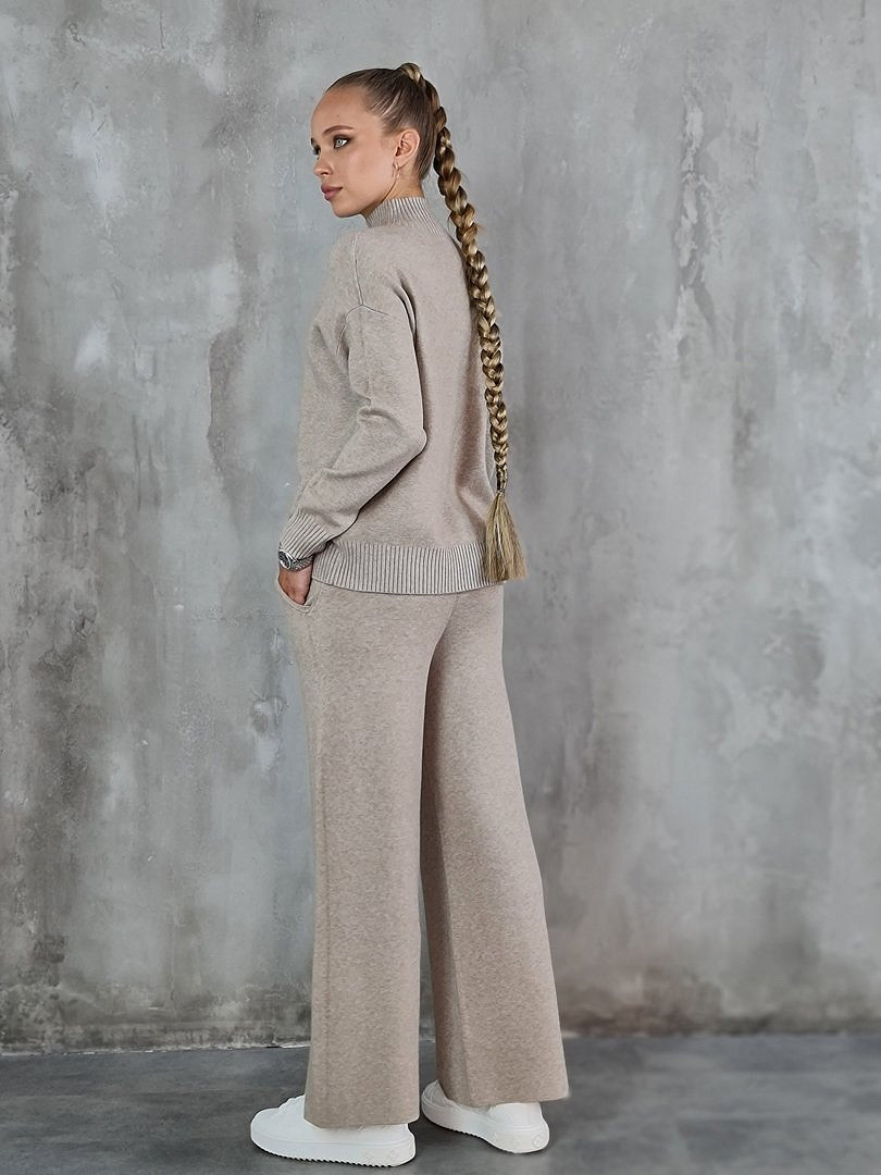 Костюм Lara джемпер и брюки свободные С карманами бежевый, фотография №6