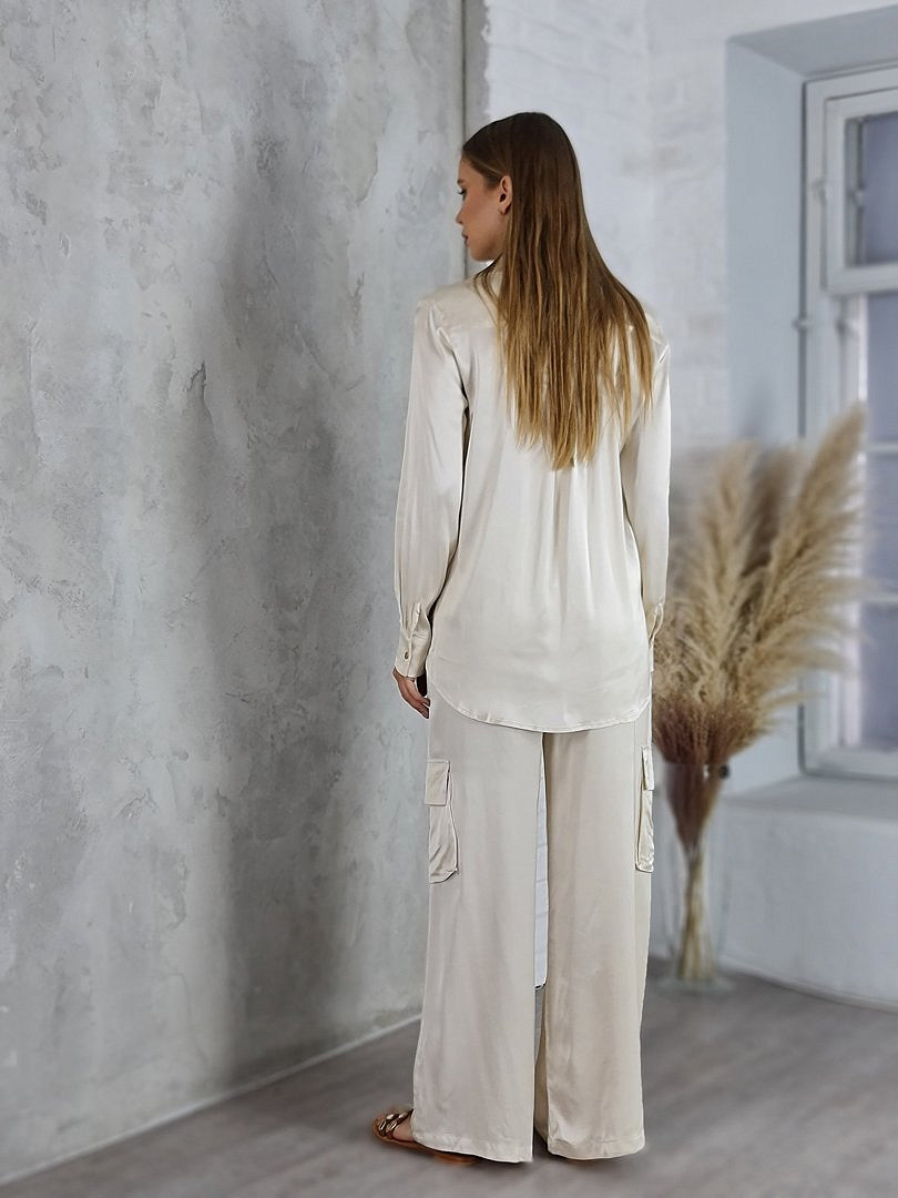 Костюм CLOTHÉ атласный рубашки и брюки с карманами молочный, фотография №4