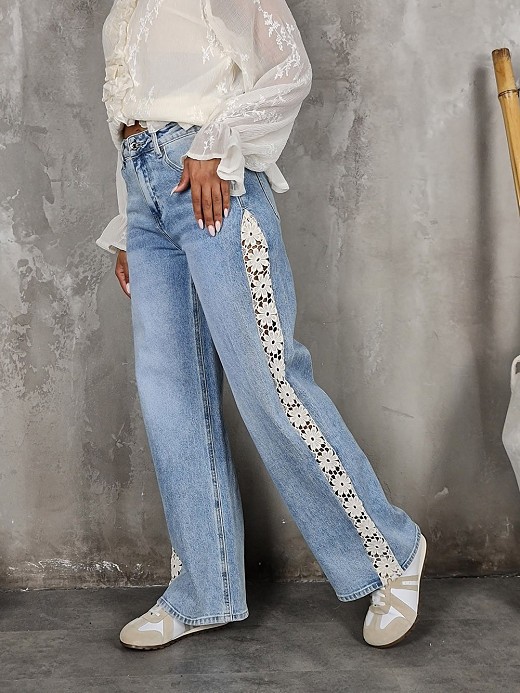 Джинсы Shaken по бокам вставка белые цветы голубые