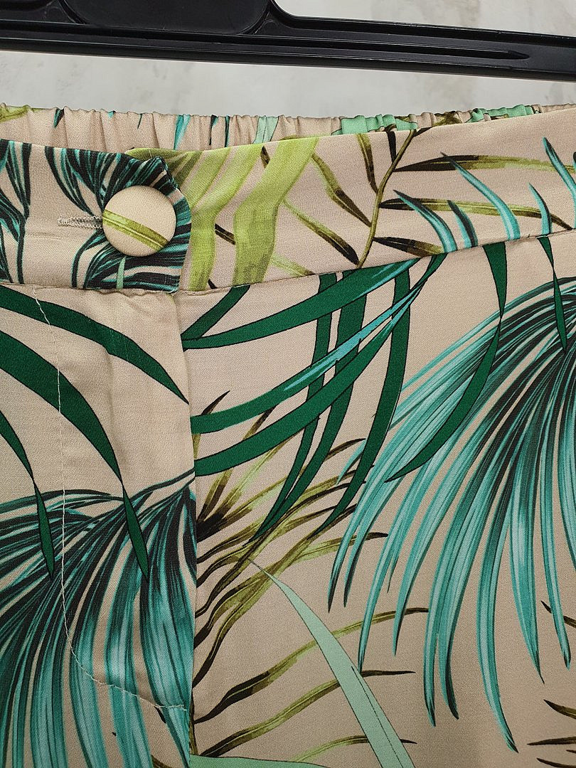 Брюки Imperial с принтом "Зелёные тропики" бежевые, фотография №3
