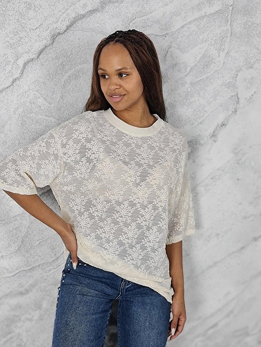 Блузка MIHO'S в сеточку с вышивкой кремовая