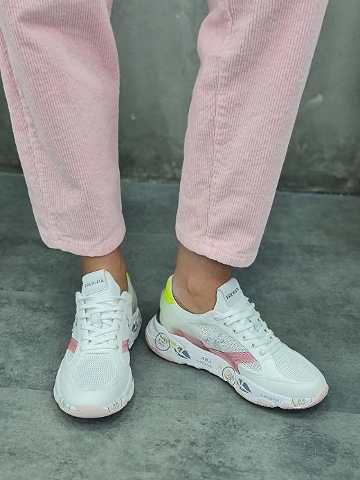 Кроссовки PREMIATA с розовыми вставками и желтым задником белые