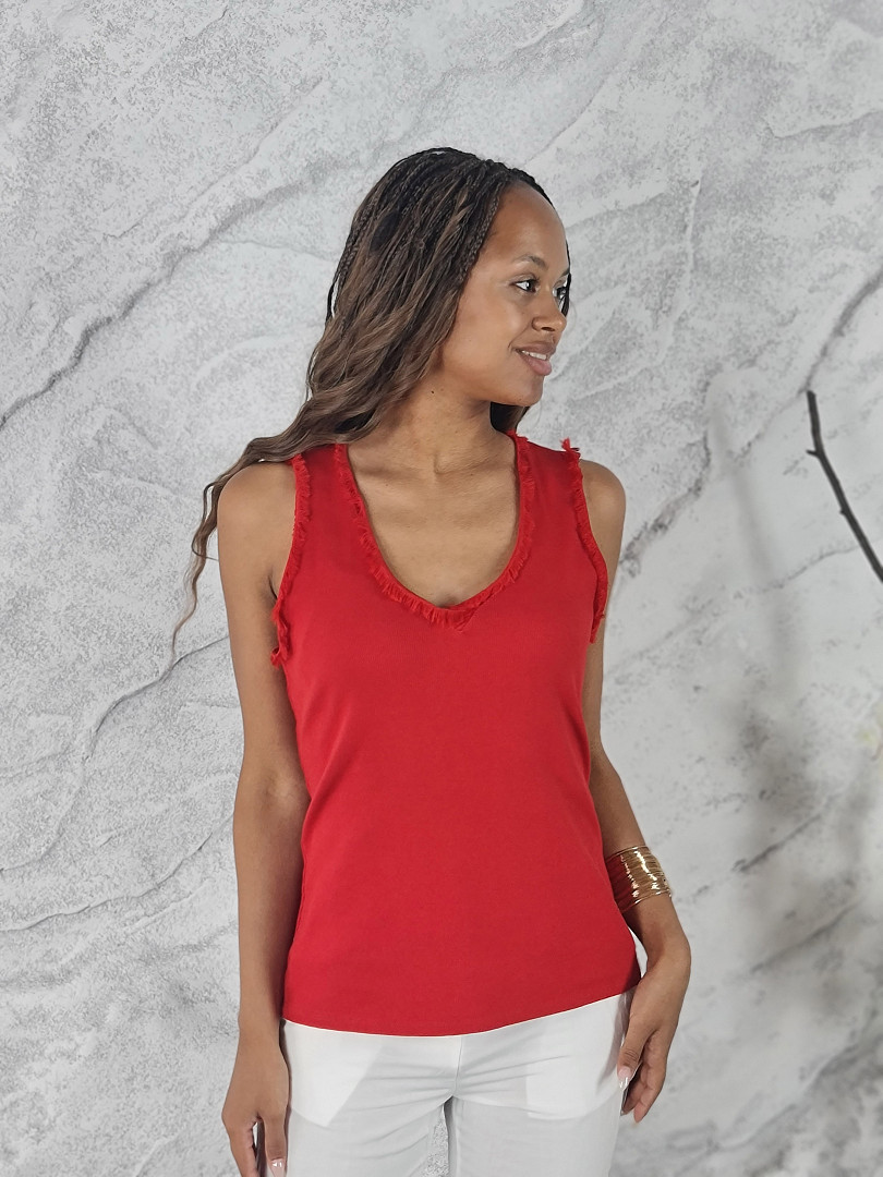 Майка Naiif c V-образным вырезом с бахрамой красная, фотография №1