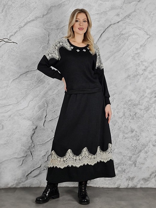 Костюм Mitica&Co. юбка свитшот с молочным кружевом и камнями на вороте черный