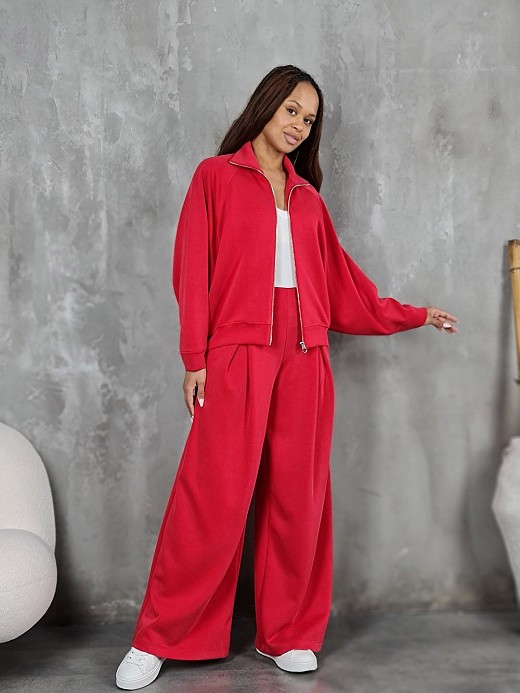 Костюм Imperial кофта на молнии и брюки красный