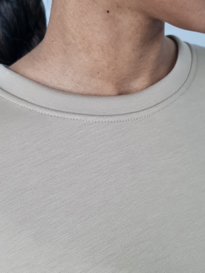 Туника BluRoyal с атласной вставкой песочная, фотография №4