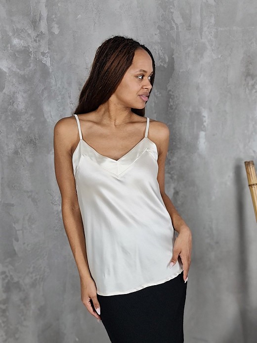 Топ CLOTHÉ атласный на тонких бретелях кремовый