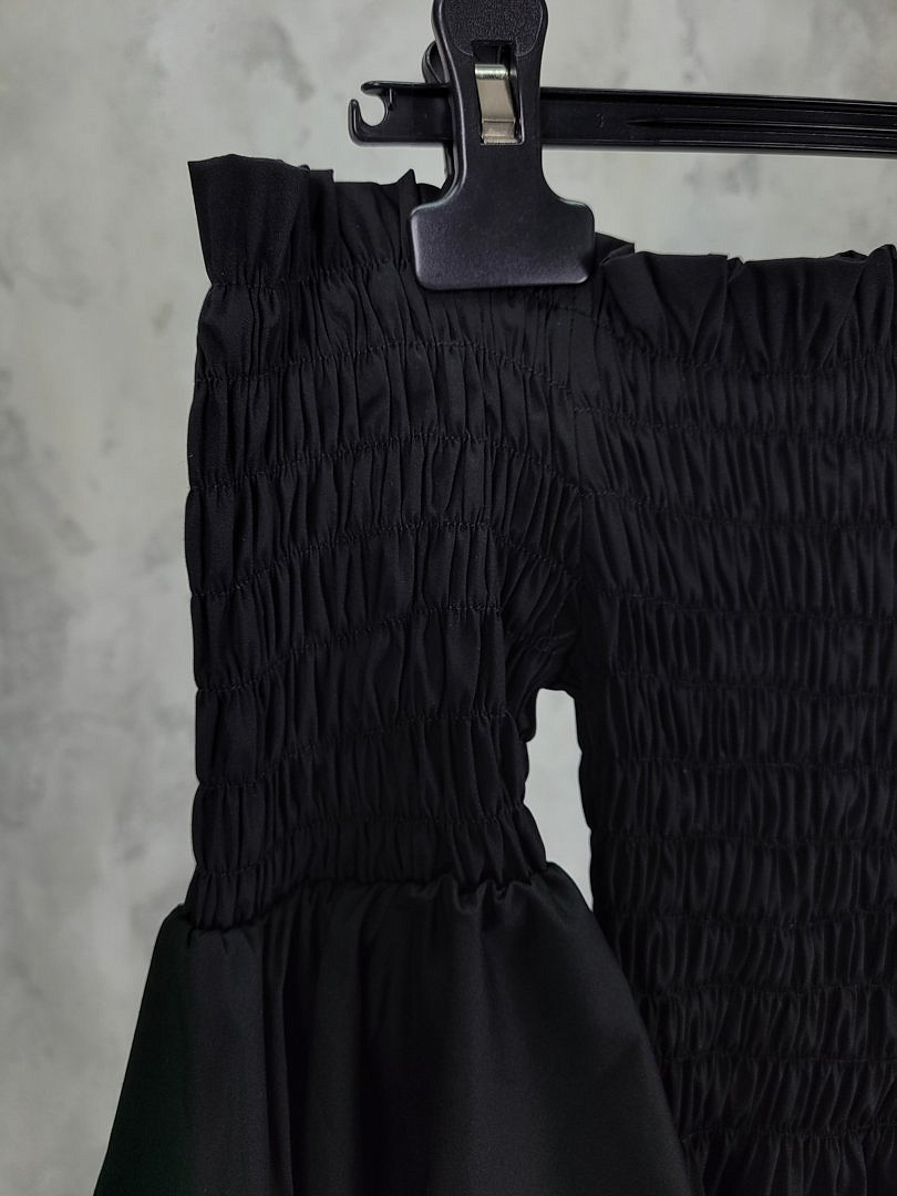 Платье Imperial со спущенными плечами чёрное, фотография №4