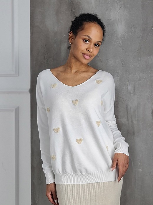 Джемпер LIVAN'S v вырез с сердечками молочный