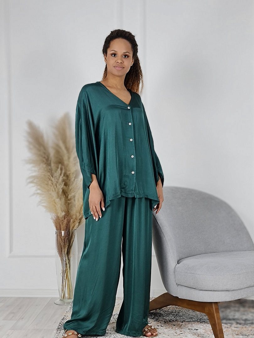 Костюм Zelante атласный рубашка и брюки тёмно-зелёный, фотография №4