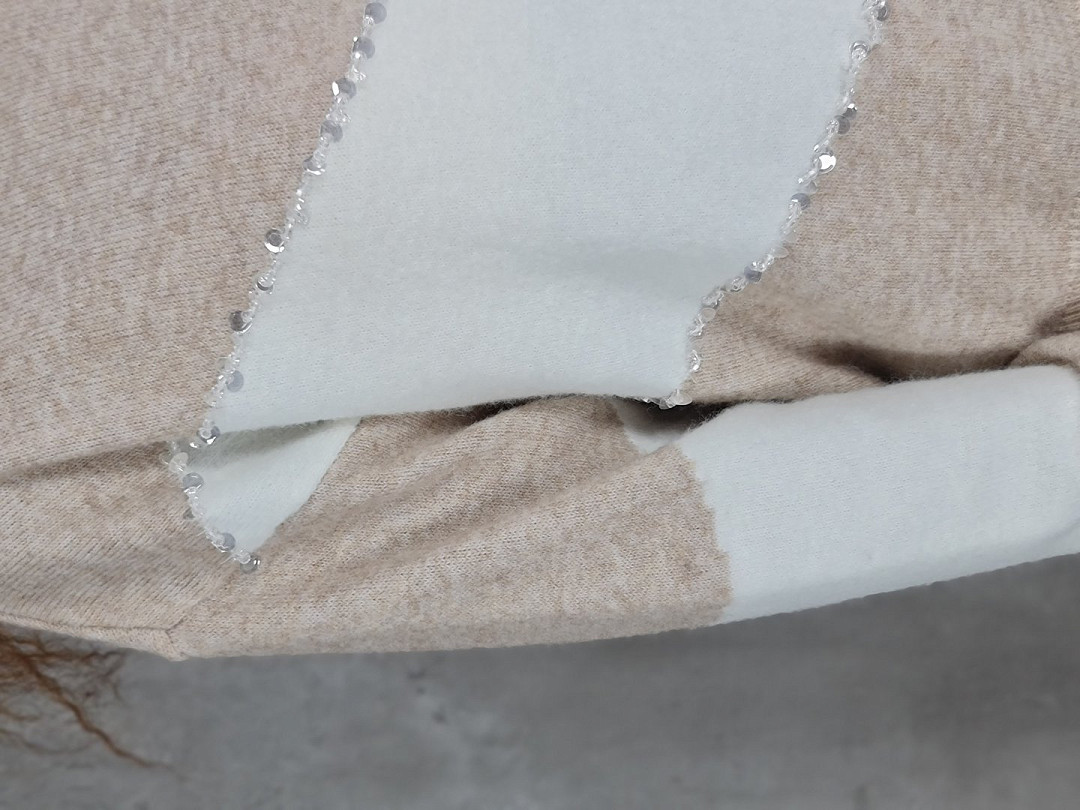  Джемпер J-Clair с белой полосой и паетками бежевый, фотография №7