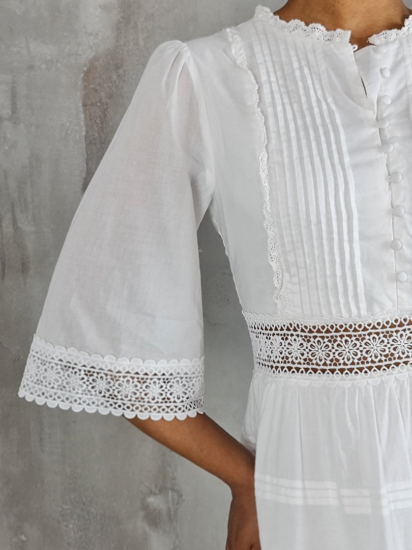 Платье Vicolo миди с ажурными вставками белое, фотография №5