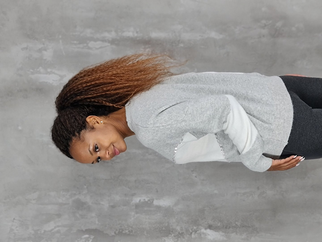  Джемпер J-Clair с белой полосой и пайетками серый, фотография №4