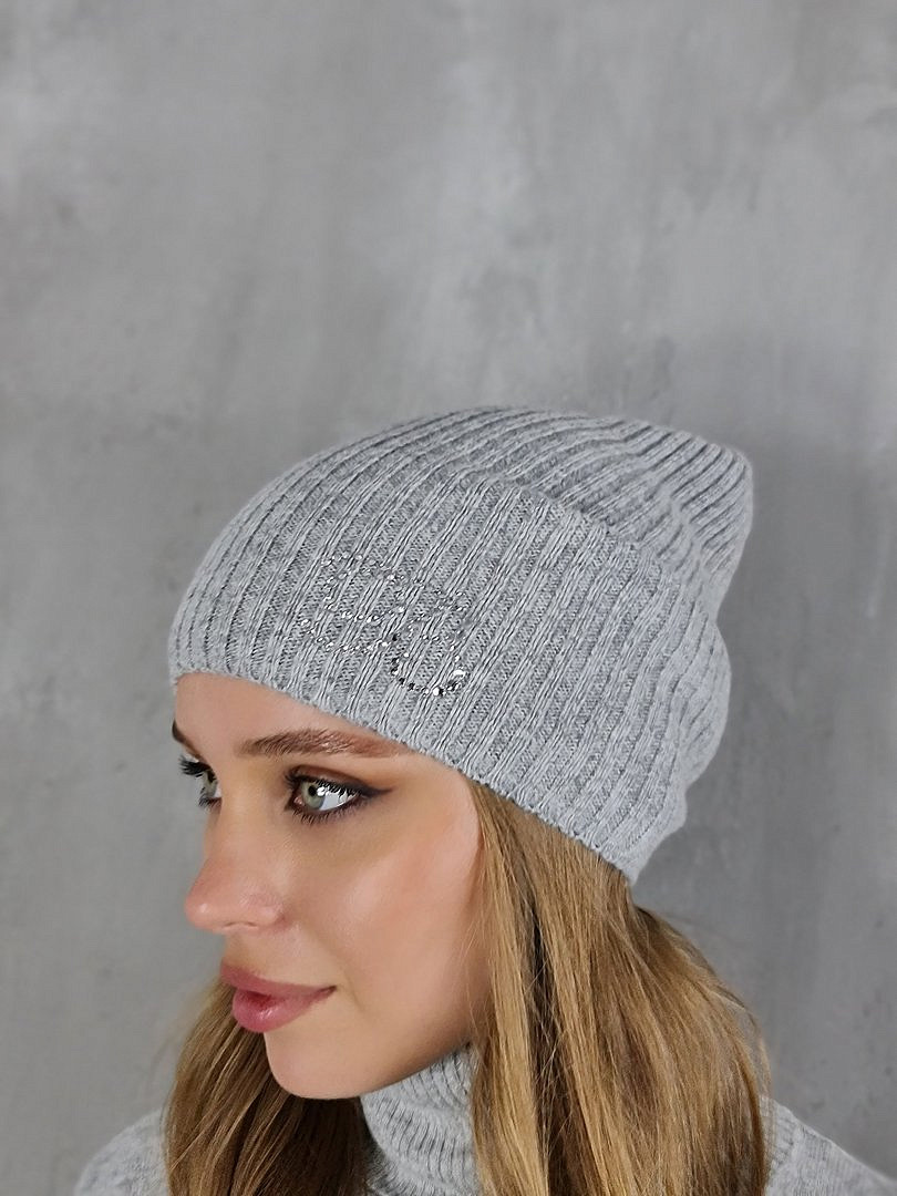 Шапка Blanca с буквой из страз серая , фотография №2